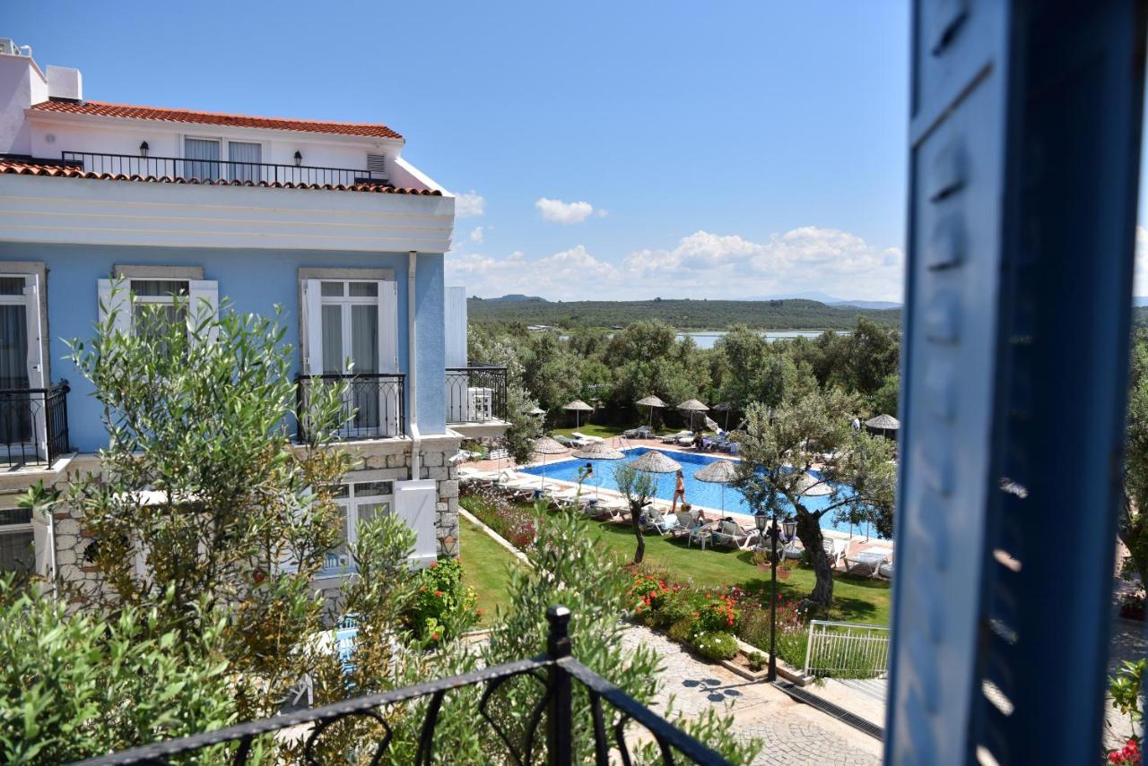 Zeytin Arasi Apart Otel Ayvalı エクステリア 写真