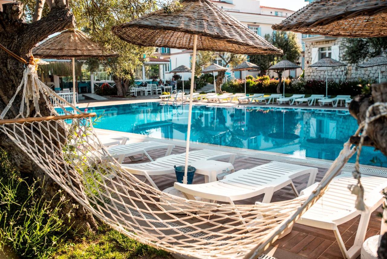 Zeytin Arasi Apart Otel Ayvalı エクステリア 写真