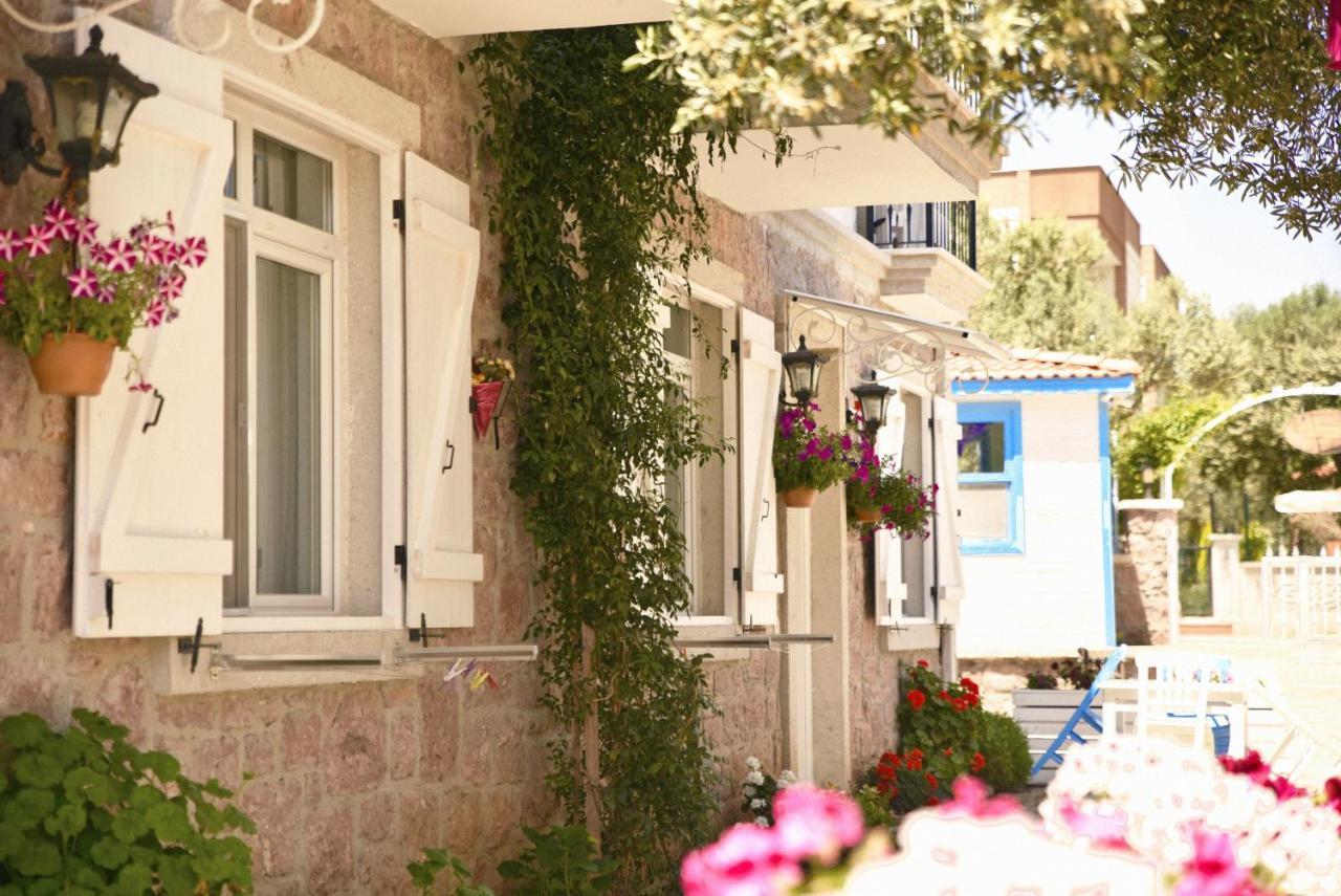 Zeytin Arasi Apart Otel Ayvalı エクステリア 写真