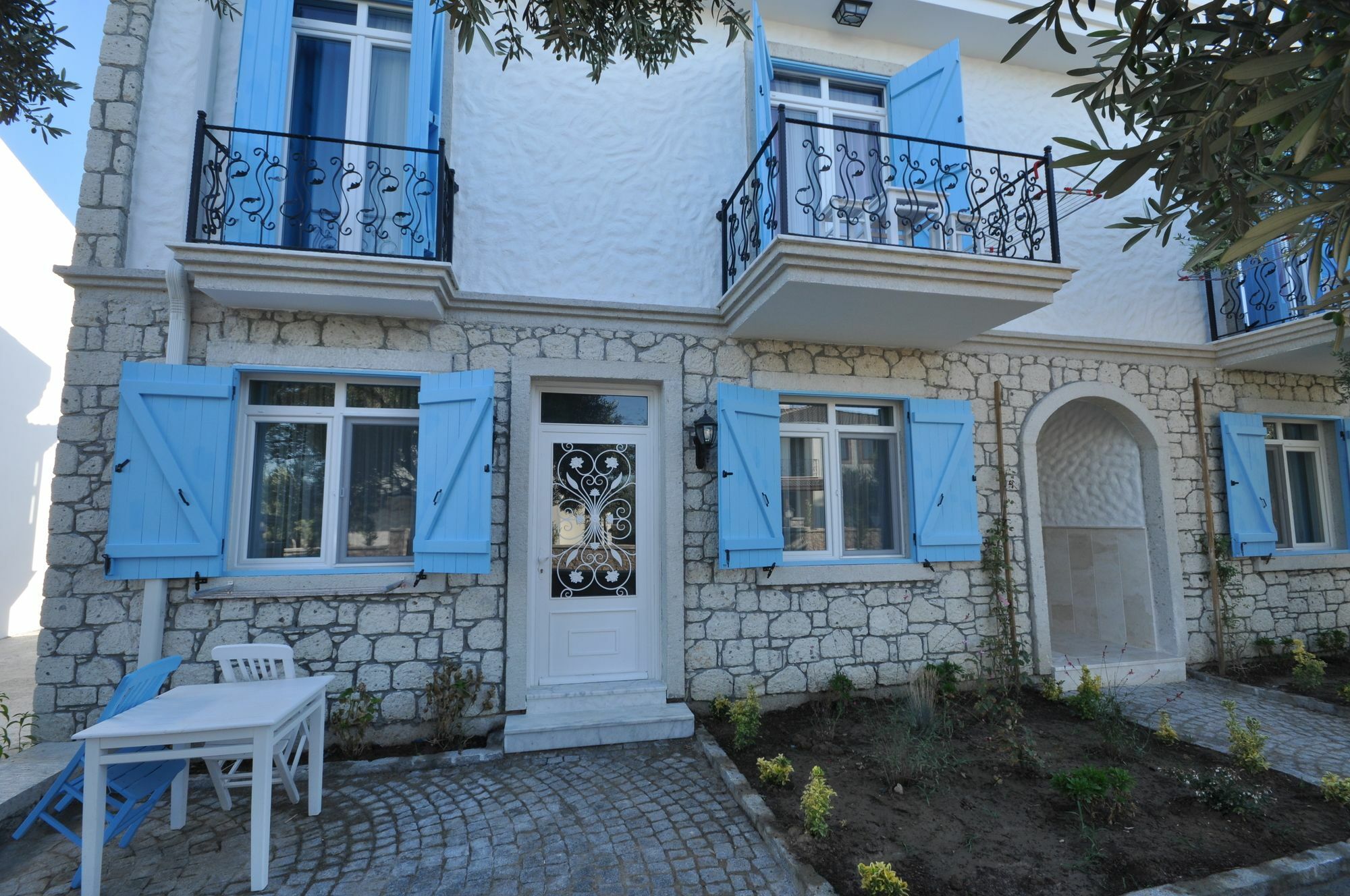 Zeytin Arasi Apart Otel Ayvalı エクステリア 写真
