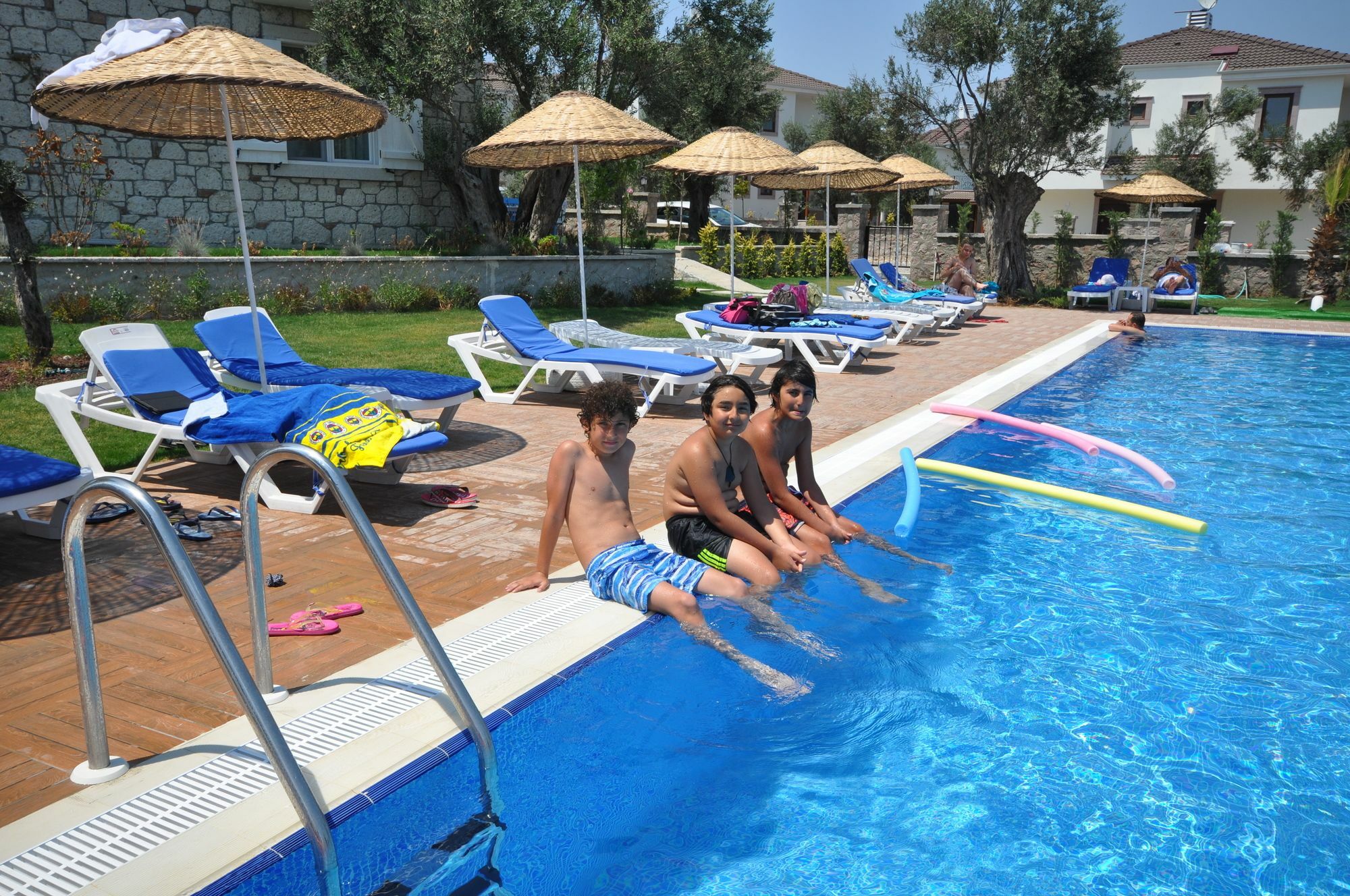 Zeytin Arasi Apart Otel Ayvalı エクステリア 写真